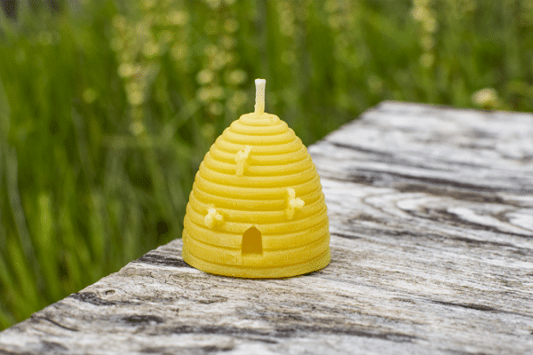 image of beeswax candle beehive